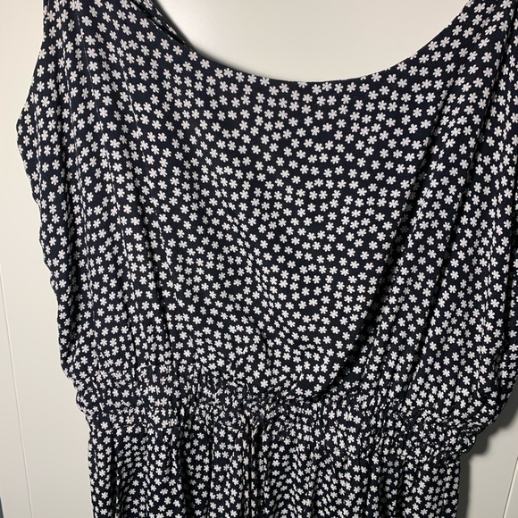Tank Floral Romper - Navy & White | Size Small - Picture 6 of 10